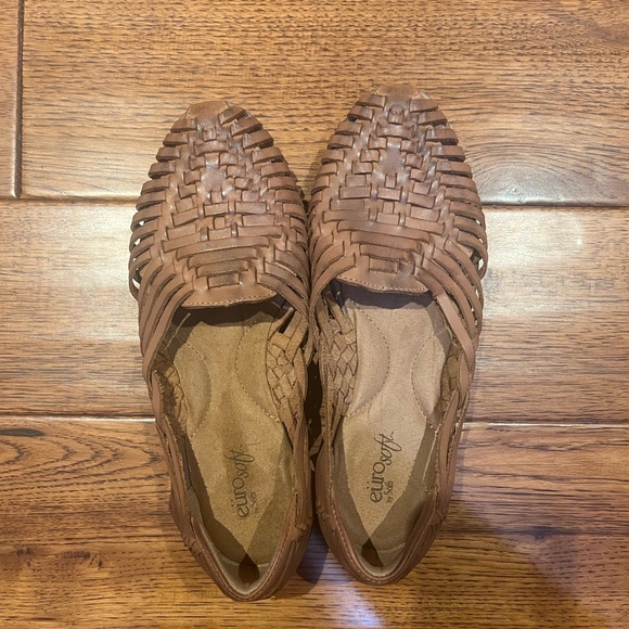 Tan leather Women's Ranie Huarache Flat Sandal in a woman’s size 8 - Picture 2 of 4